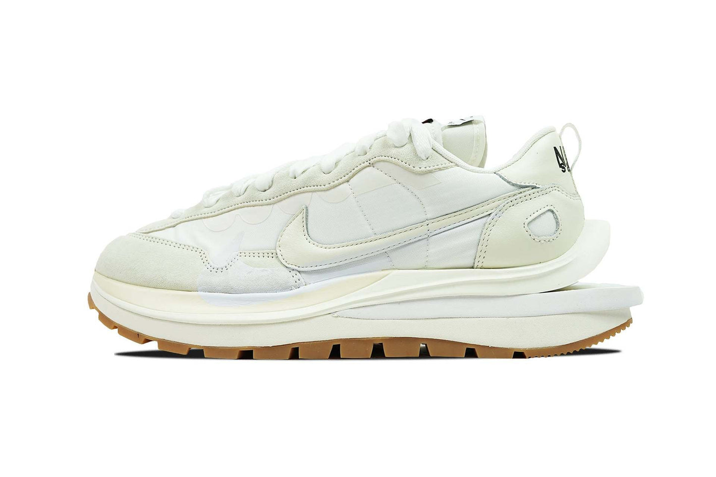 Nike Vaporwaffle sacai Sail Gum